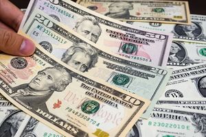 جهش تازه قیمت دلار با تنش‌های سیاسی