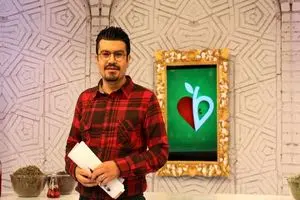 روزه خواری مجری مشهور صداوسیما در برنامه زنده/ ویدئو