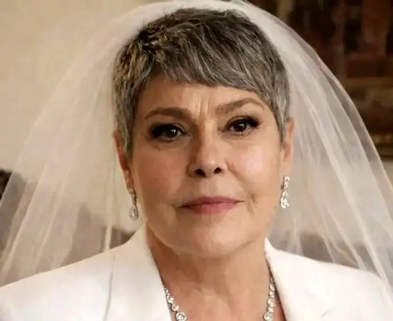 حضور سحر دولتشاهی، مهراوه شریفی نیا و مادرش در عروسی مهرانه مهین ترابی