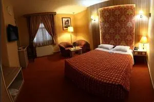 تخفیف هتل‌ها و اسکان اضطراری در ۱۲ استان همزمان با جنگ