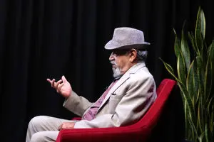 نویسندگان ما اغلب چپ بودند/توقیف یکساله‌ اعتماد در مورد حصر موسوی