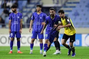 نه سرمربی پرتغالی به درد استقلال خورد نه ستاره هلندی