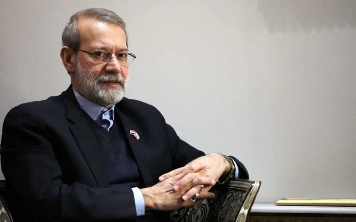 تصویری از شهید علی لاریجانی در کنار علی نصیریان و محمدعلی کشاورز در سال 1383