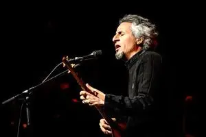 این وطن است که زخم برمی‌دارد/ دیاسپورای ایرانی موافق حمله به ایران، چگونه کشتگان دی‌ماه را از آن خود می‌داند و کشتگان میناب را نه؟/ ویدئو