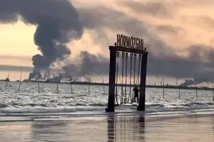 آهنگ جدید محسن نامجو، خواننده مقیم خارج از کشور بر اساس تهدید ترامپ/ ویدئو