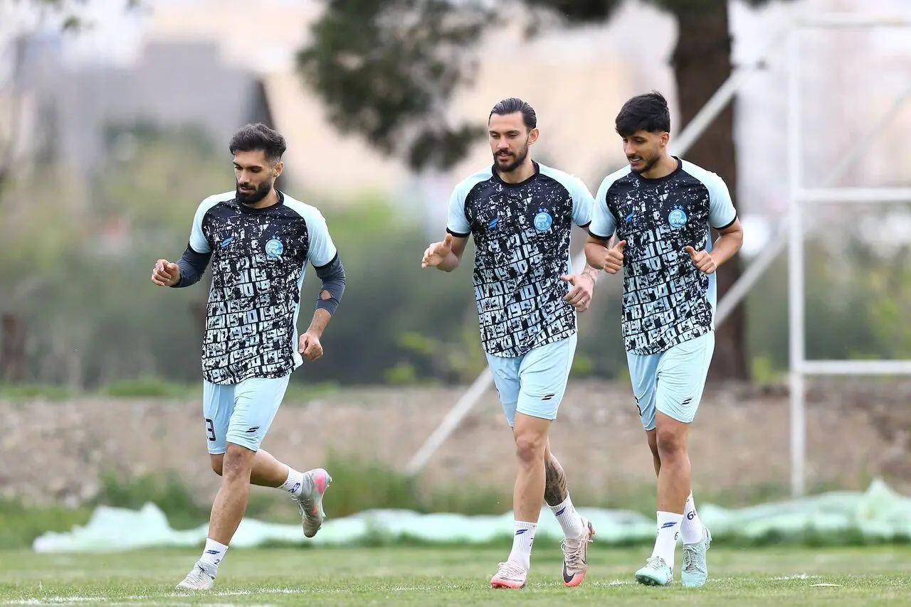 عکس بازگشت ناامید ساپینتو به تمرین استقلال