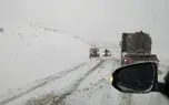 تصاویری از برف‌روبی و نمک‌پاشی محور کرج ـ کندوان