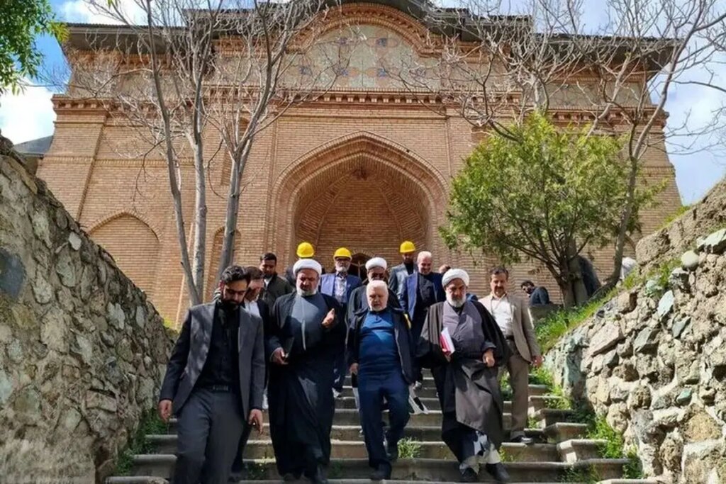 نمایندگان مجلس به کاخ سعدآباد رفتند