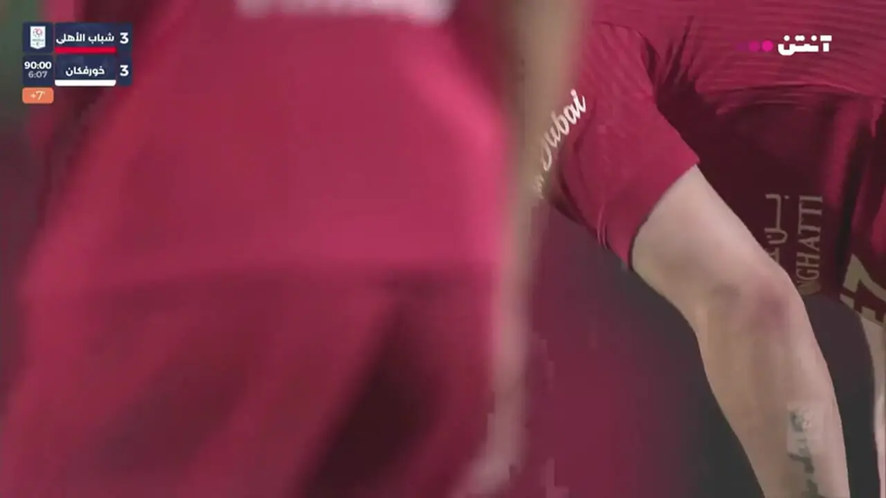 ببینید؛ گل سوم شباب الاهلی به خورفکان با ضربه سر سردار آزمون