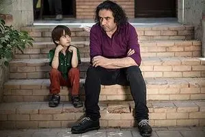 حسن معجونی پسرش را نشناخت/ ویدئو