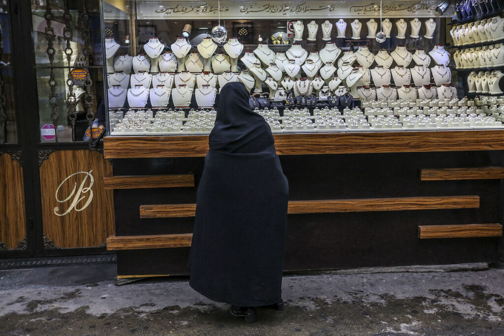 قیمت طلای 18 عیار عصر چهارشنبه 7 خرداد ماه مجددا افزایش یافت