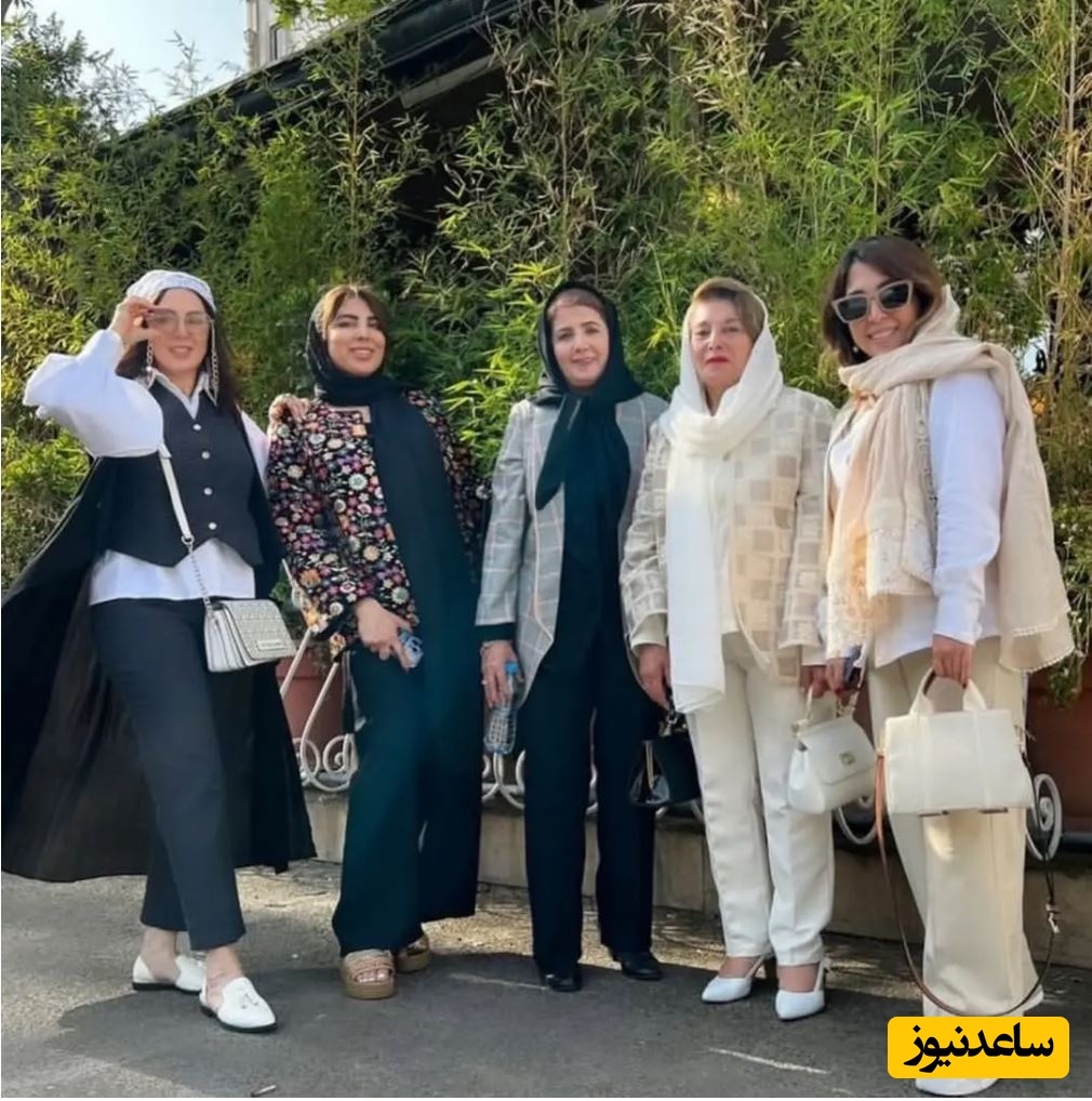 لیلا بلوکات در کنار خانواده اش