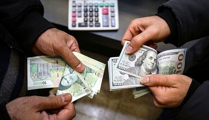 افزایش قیمت دلار و یورو در مرکز مبادله/ دلار امروز 5 مرداد چند؟