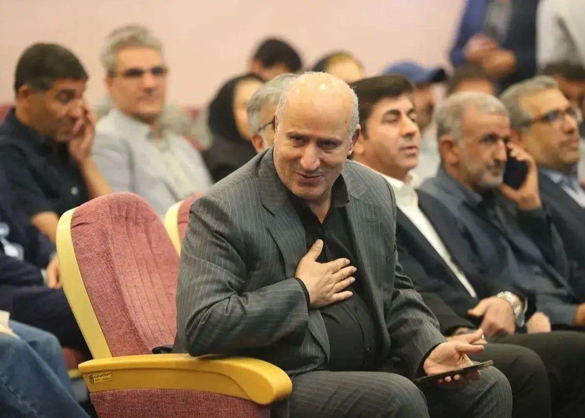 آقای تاج! اگر قرار است فدراسیون فقط تدارکاتچی باشد، کار را بسپارید به یک شرکت برگزارکننده مراسم ترحیم و عروسی!