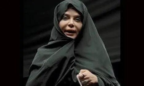 حمله به بهاره رهنما به خاطر چادر پوشیدن روی صحنه؛ اعتراض خانم بازیگر: توهین نکنید، من خودم فامیل محجبه دارم!/ ویدئو